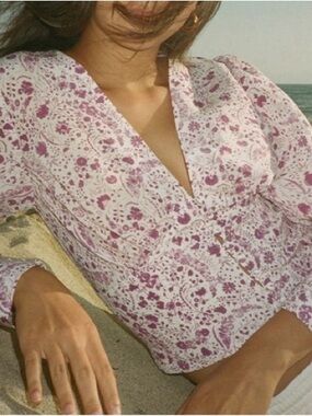 NWOT Realisation Par the Kaia Top Misty Print Size L